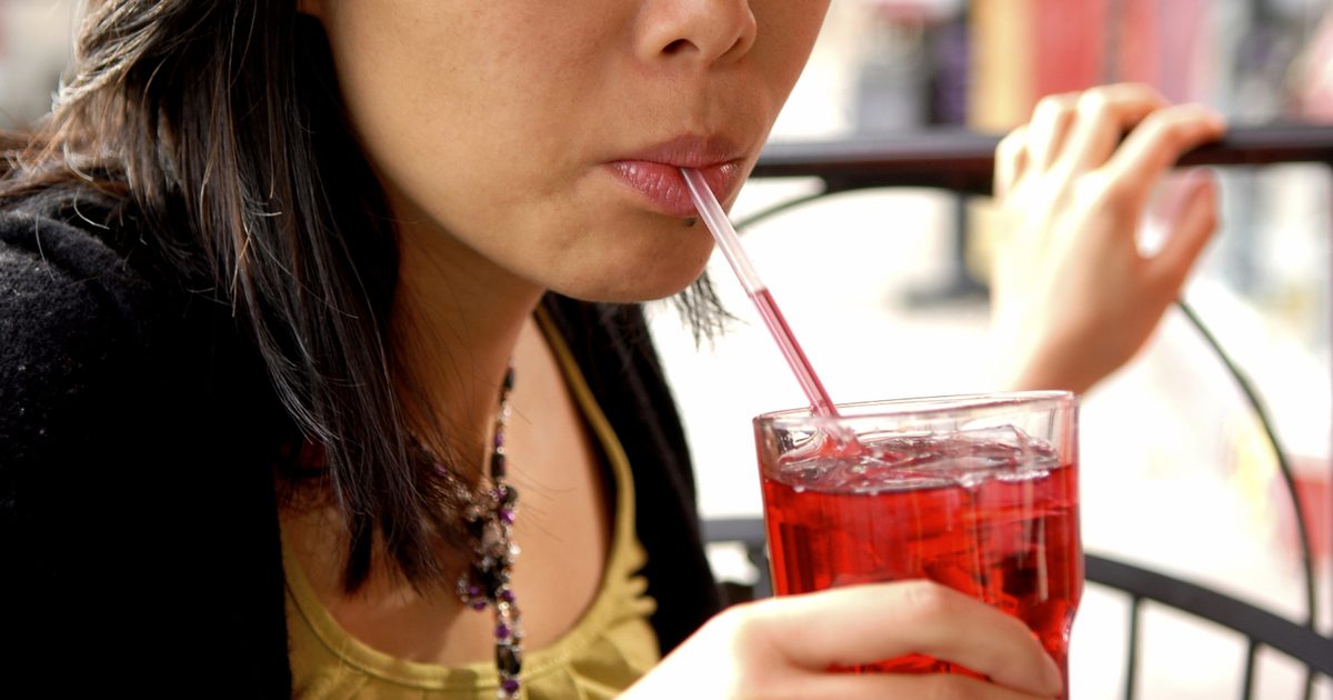 Zakaj diabetiki ne morejo piti brusničnega soka?