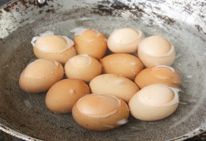 Делает ли кипящие яйца более низкий уровень холестерина?