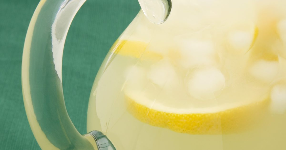 Hur man gör en gallon av citronadiet