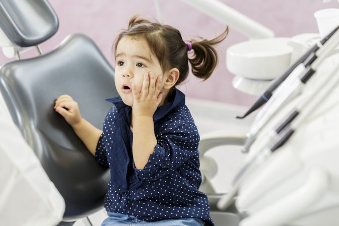 كيفية الاعتناء باستخراج أسنان الطفل