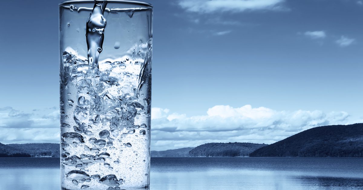 Was sind die Auswirkungen der Wasseraufnahme auf den menschlichen Körper?