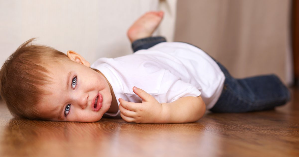 Vad orsakar plötsliga humörsvängningar i en 18 månader gammal?