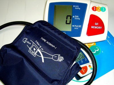 Manžeta krevního tlaku manžety proti zápěstí a manžeta krevního tlaku