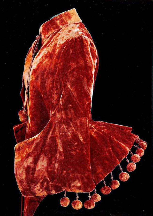 Бархат - история ткани и платья из бархата