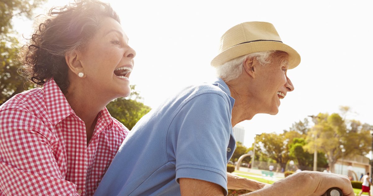 Ako sa správať ako stará osoba, skutočne vás stáva šťastnejším