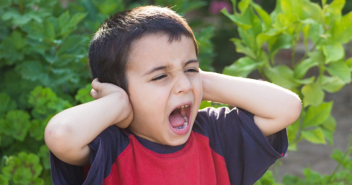 Kinder mit einer Angst vor Lärm