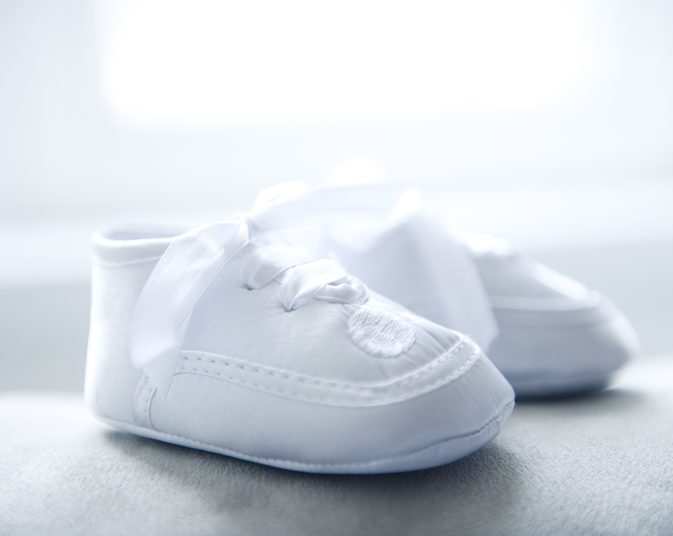 युवा और शिशु आकार के जूते के बीच मतभेद