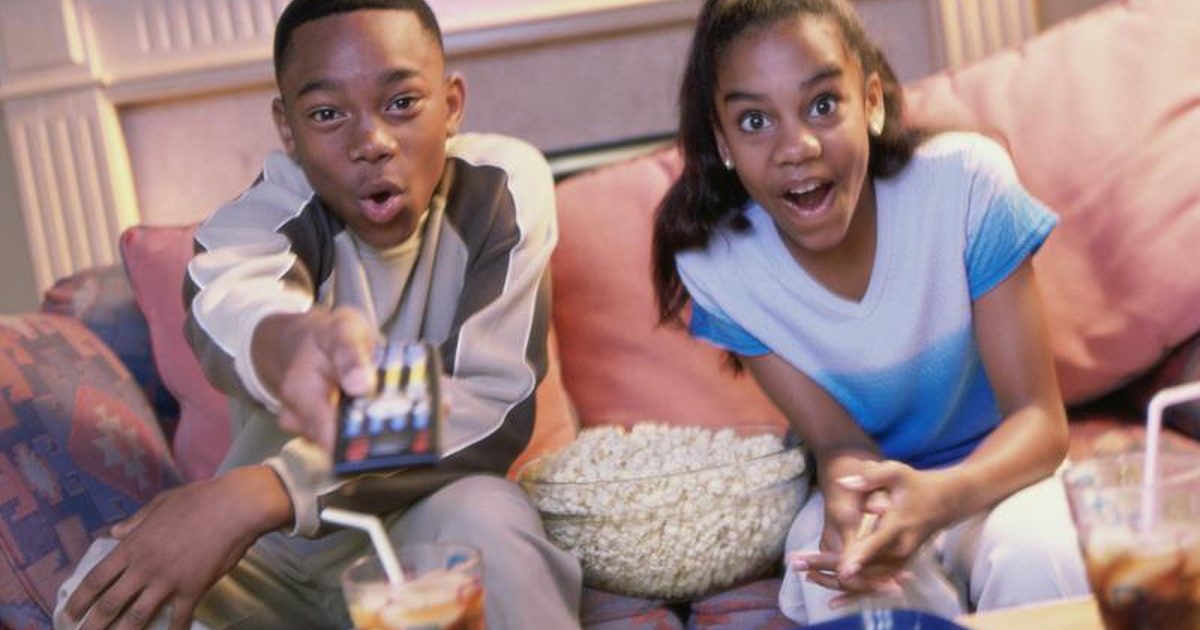 Дали насилието по телевизията причинява агресивно поведение при тийнейджъри?