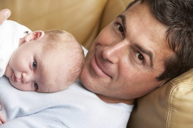 Faders rettigheter med en nyfødt baby