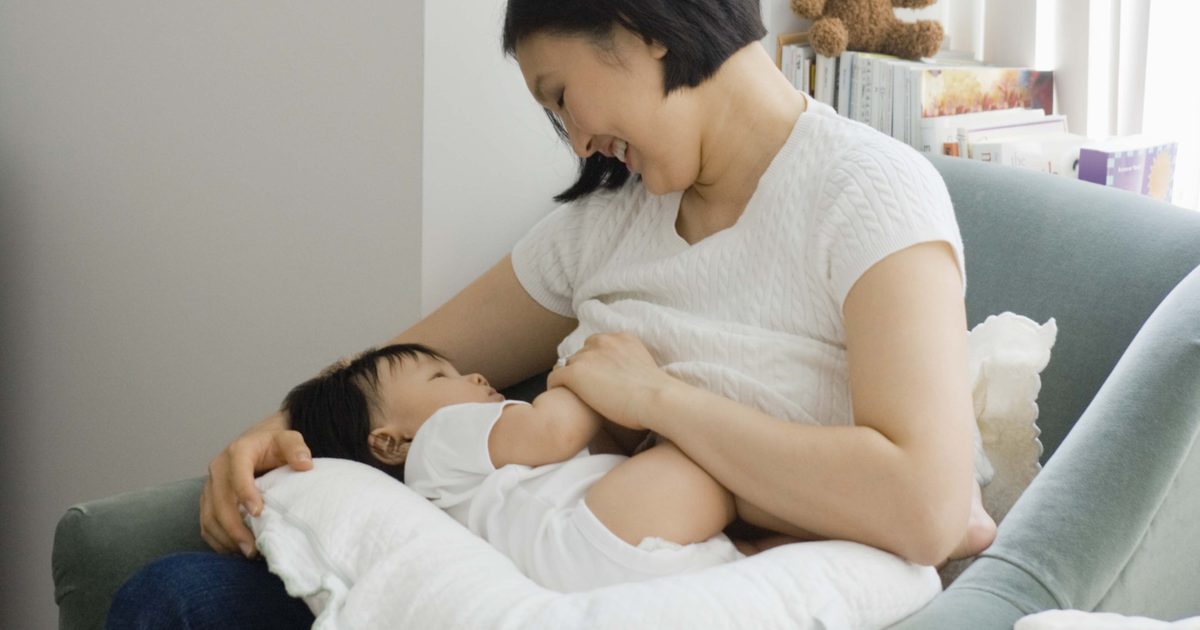 Te vermijden voedingsmiddelen tijdens het geven van borstvoeding om reflux te voorkomen