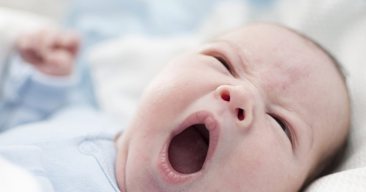 Jak mám dostat novorozence do spánku?