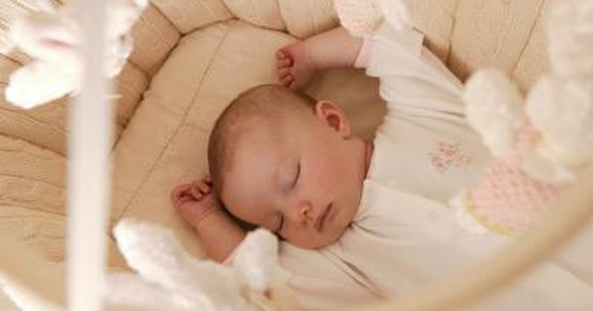 Hoe lang slaapt een 6 weken oude baby?