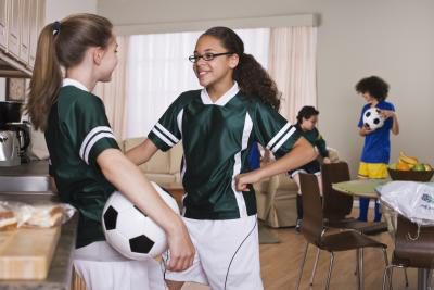 كيف تمد الرياضة في مدرسة الشرق الأوسط بممارسة الأطفال