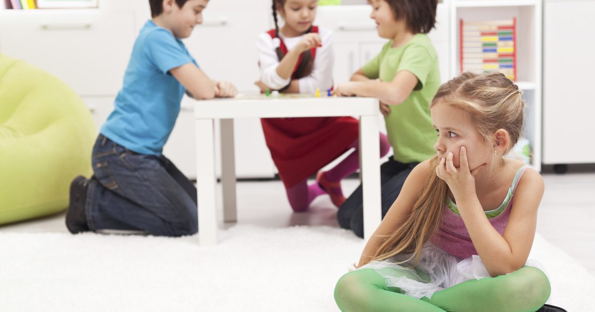 Hoe om passieve kinderen te helpen assertief te worden