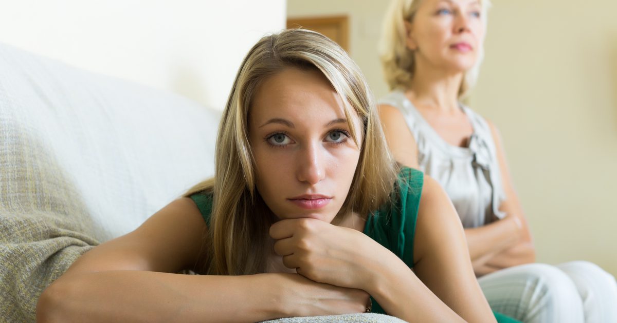 Hvordan man snakker med en teenage datter om en dårlig kæreste