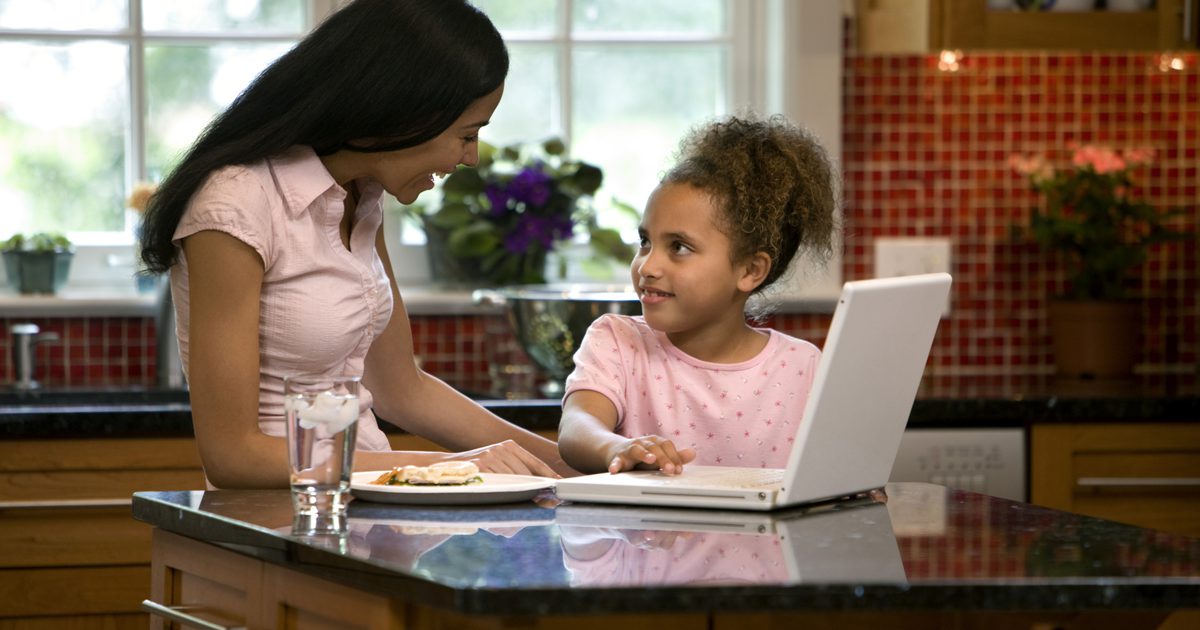मुफ्त में ऑनलाइन पढ़ने के लिए अपने बच्चे को सिखाओ कैसे