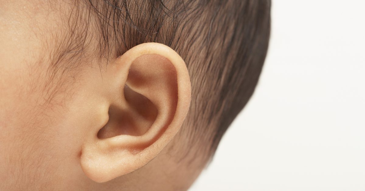 كيفية اختبار السمع في الرضيع في المنزل