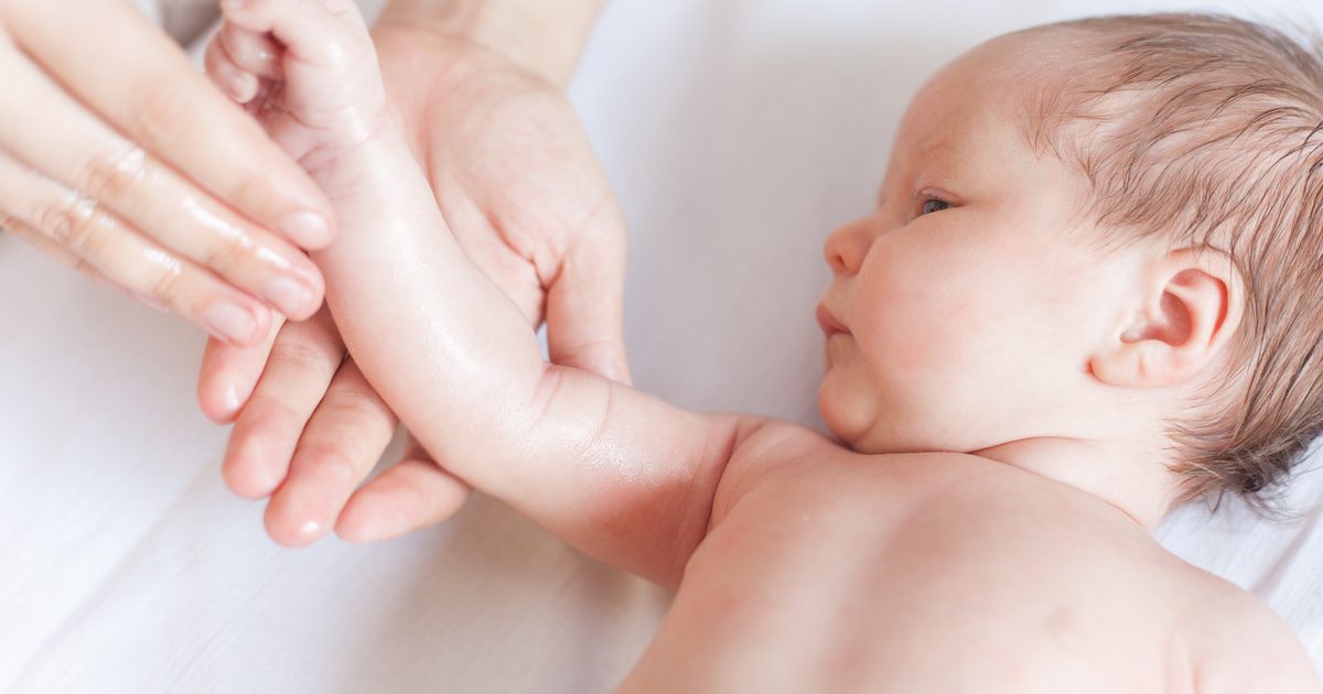 كيفية استخدام فيتامين E لوسيون على الرضع