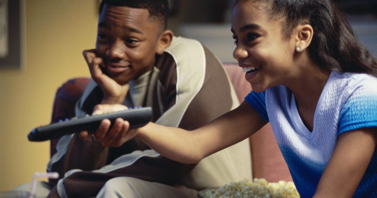 कैसे टीवी एक किशोर के ग्रेड प्रभावित कर सकते हैं