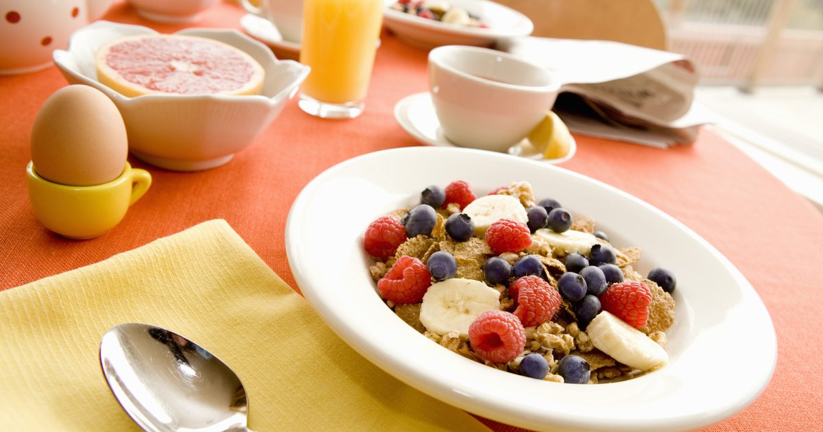 Er det OK for børn at spise æg hver dag til morgenmad?