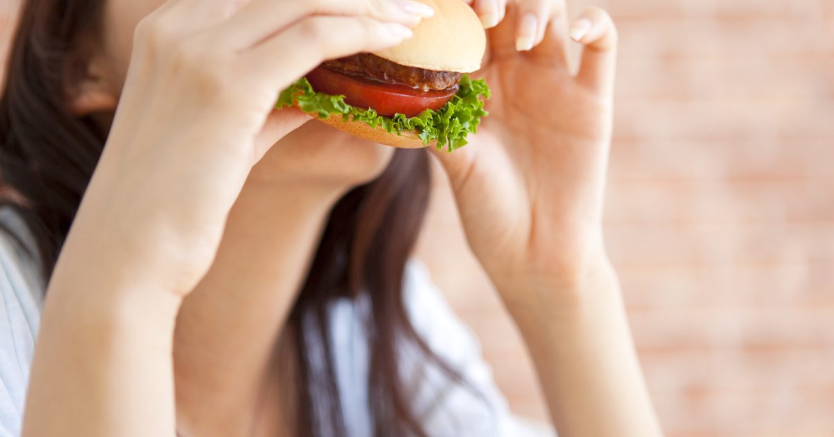 Is het veilig om Hamburgers te eten terwijl ze zwanger zijn?