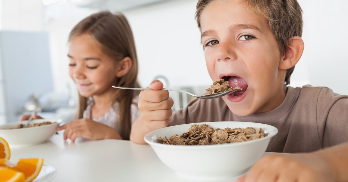 Пищевые проблемы, которые влияют на детей и детей