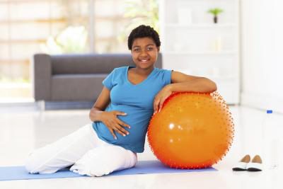 Zwangerschapslessen met een bal