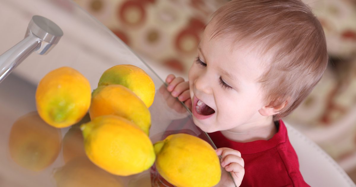 Borde barn äta citroner?