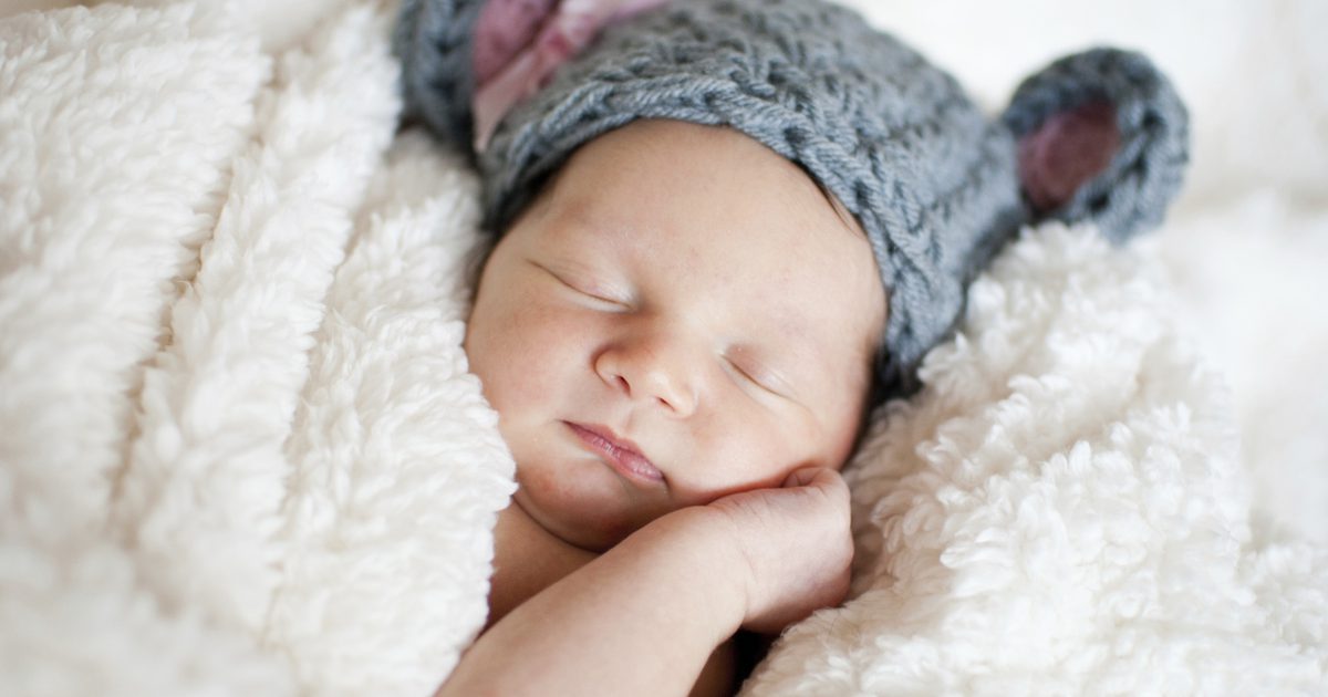 Tips om een ​​kinderziekte en een overbelaste baby in slaap te krijgen