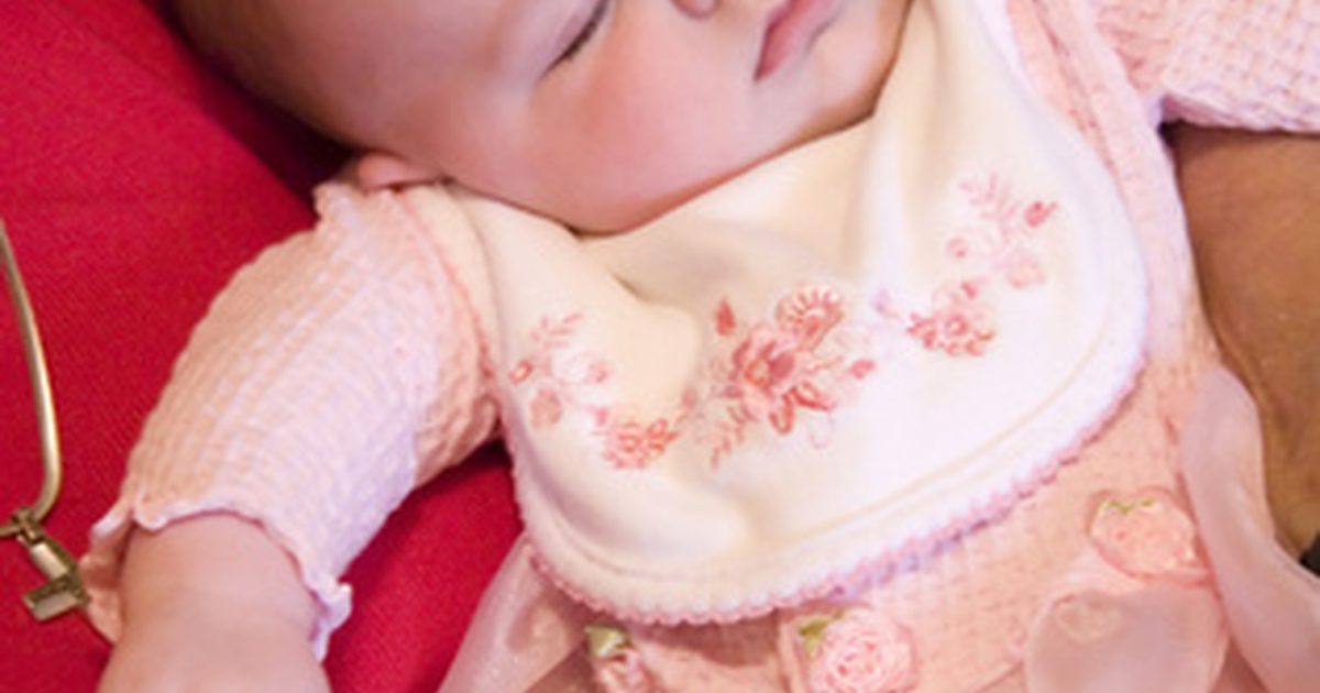 Hva er årsakene til spedbarns snorking?