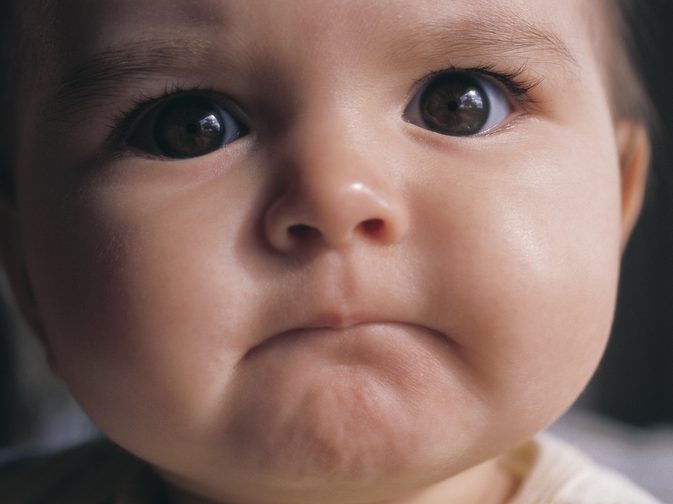 Hva er årsakene til overfeeding spedbarn?