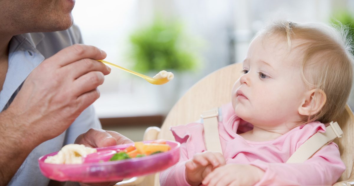 Wann sollten Babys anfangen, Fleisch zu essen?