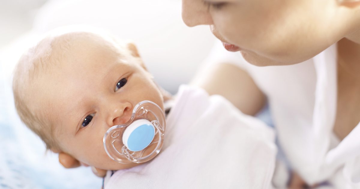 لماذا هل الأطفال حديثي الولادة startle؟