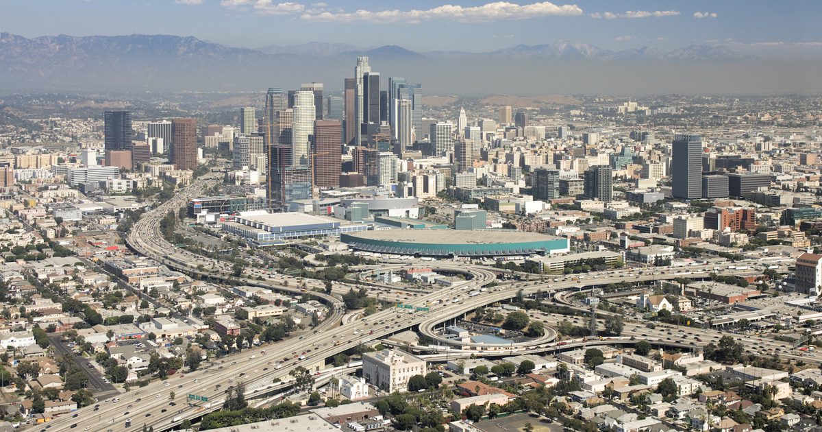 Как да подадете депозит за деца в Лос Анджелис