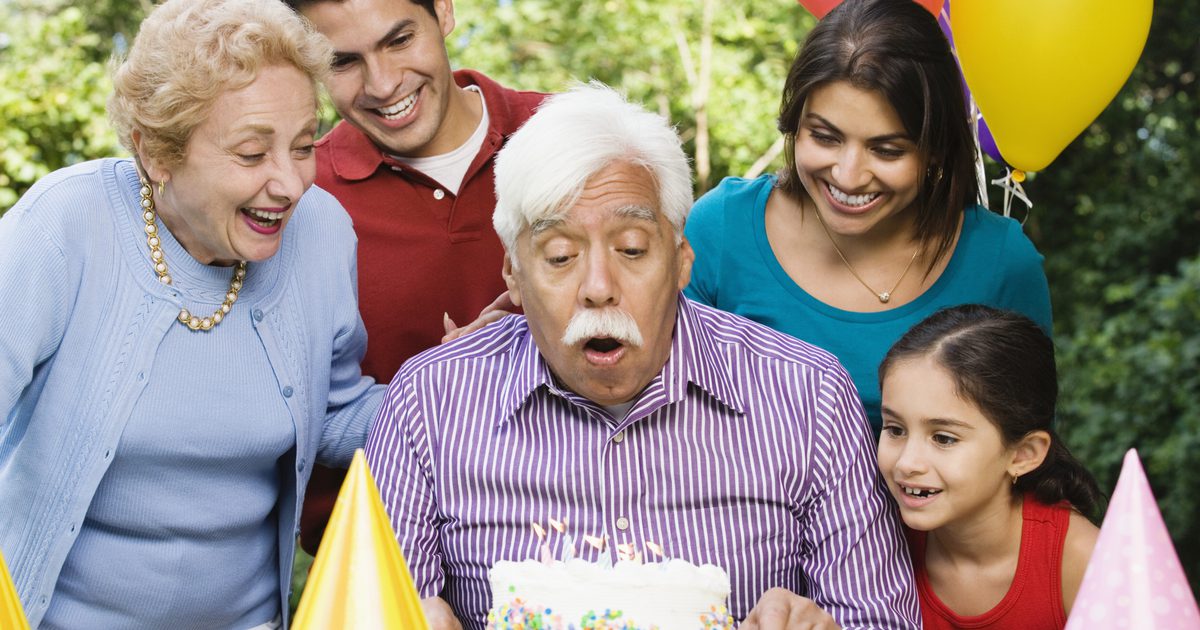 Slik planlegger du et bursdagsfest for en 90 år gammel pappa