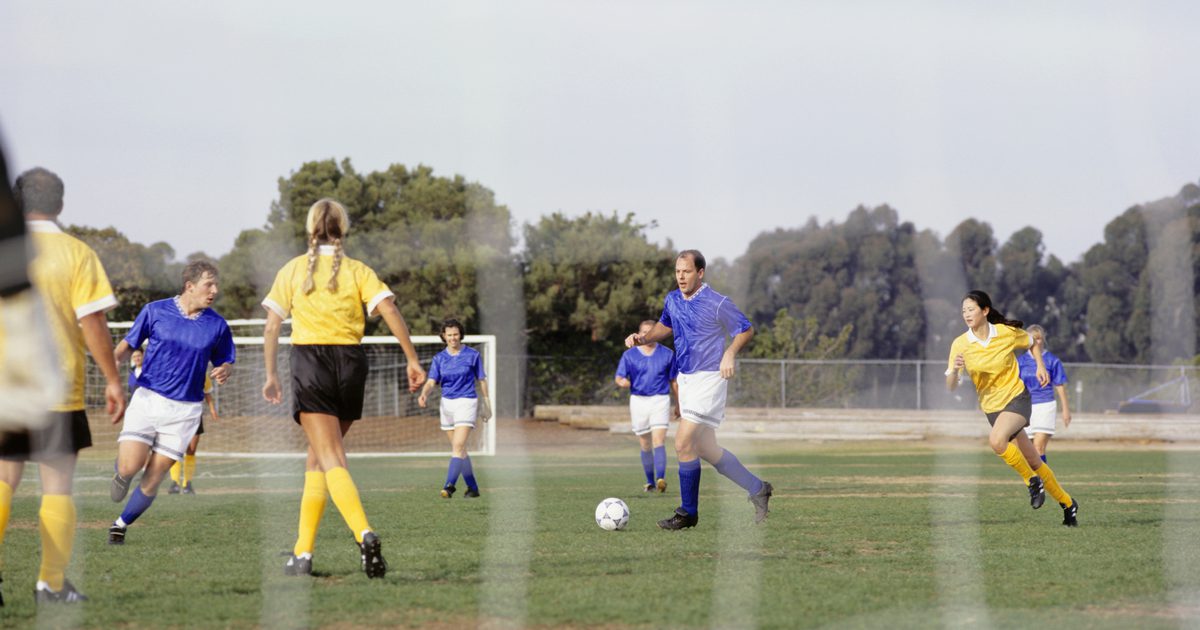 5 Sachen, die du über das Spielen des linken Flügels im Fußball kennen mußt