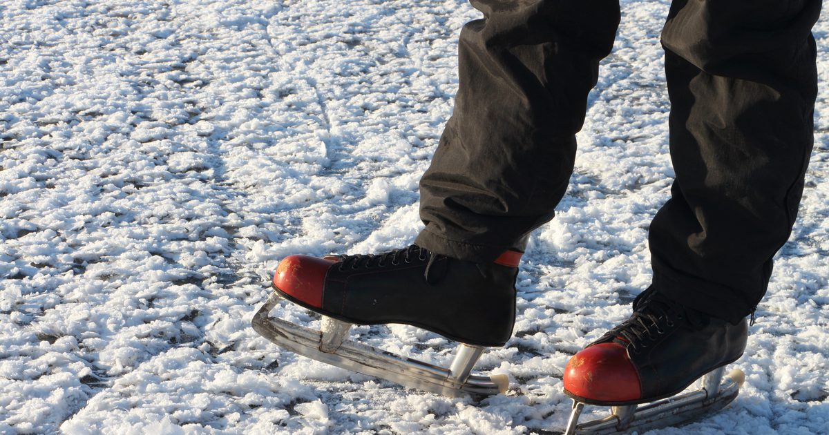 Enkelpijnen van schaatsen