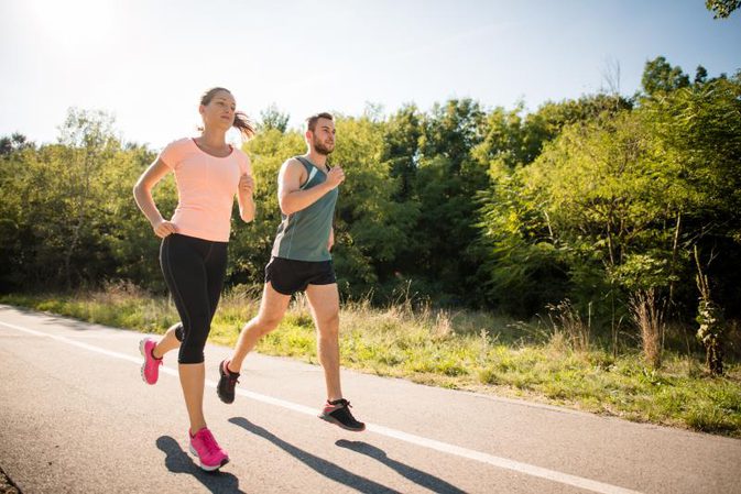 Жгучий жир живота: бегите или пройдите?