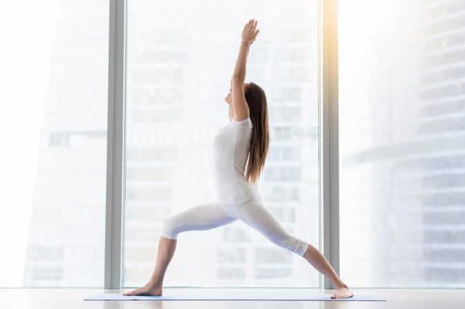 Czy joga może pomóc przy chondromalacji rzepki?