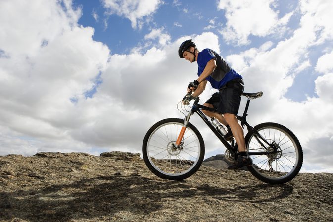 Fietsen versus joggen om gewicht te verliezen