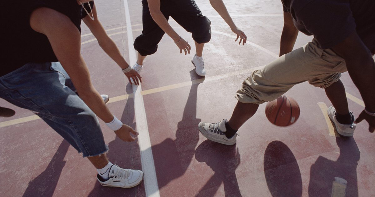 Påverkar lufttrycket studsningen av en basket?
