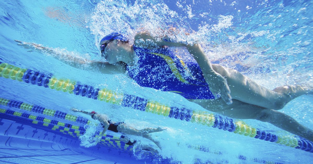 Hjelper svømming hjelp til å gjøre din mage flat?