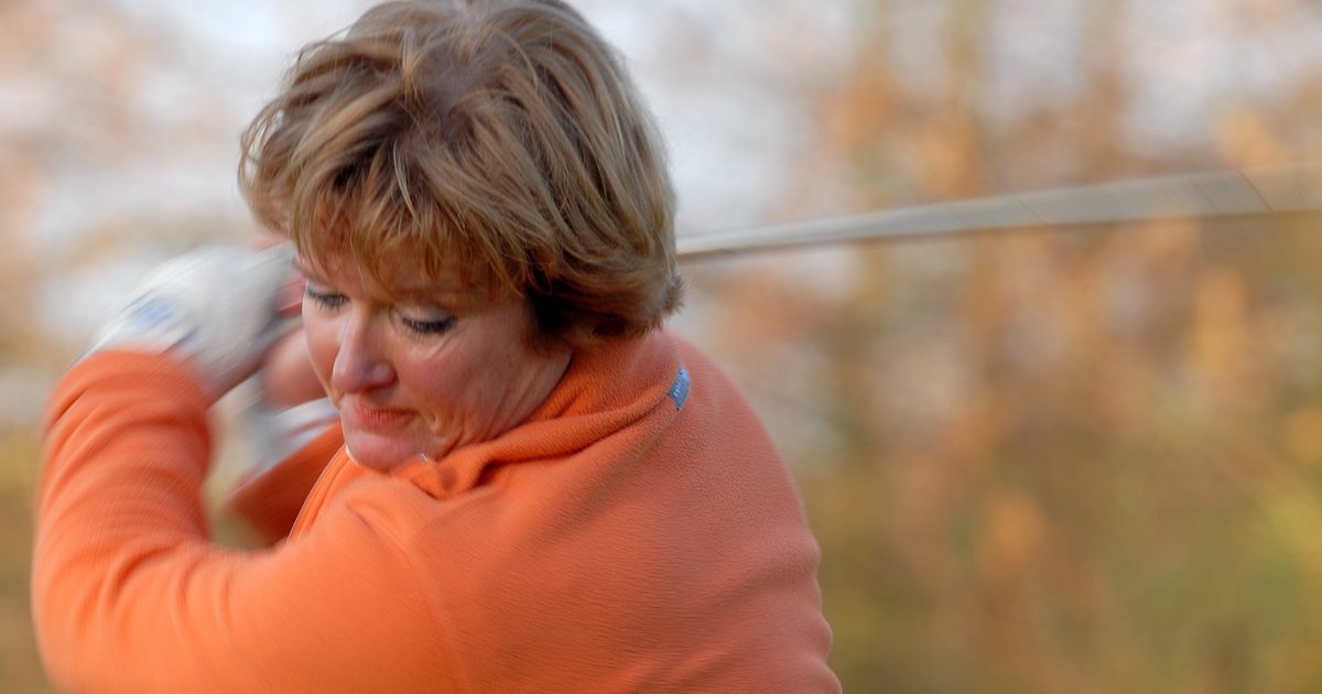 Golftips för att sluta lunging framåt på en nedgång