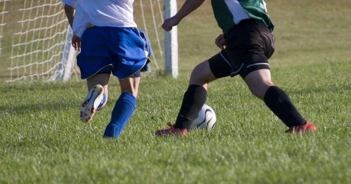 Pravidla a pravidla fotbalu pro střední školy