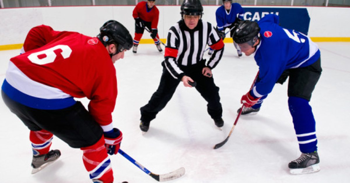 Насколько опасен хоккей на льду?