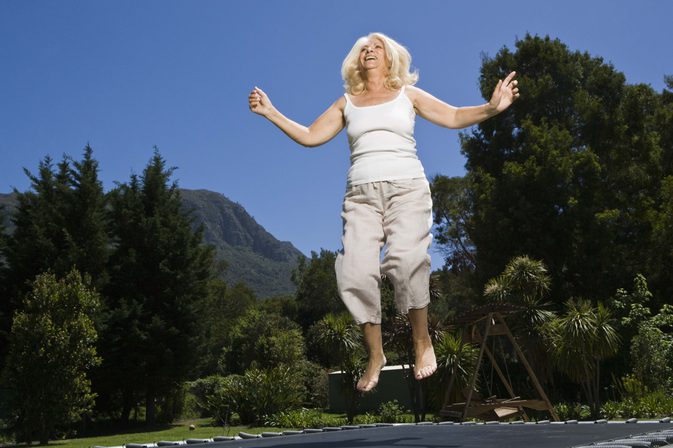 Jak velká váha ztratím skok na trampolíně?
