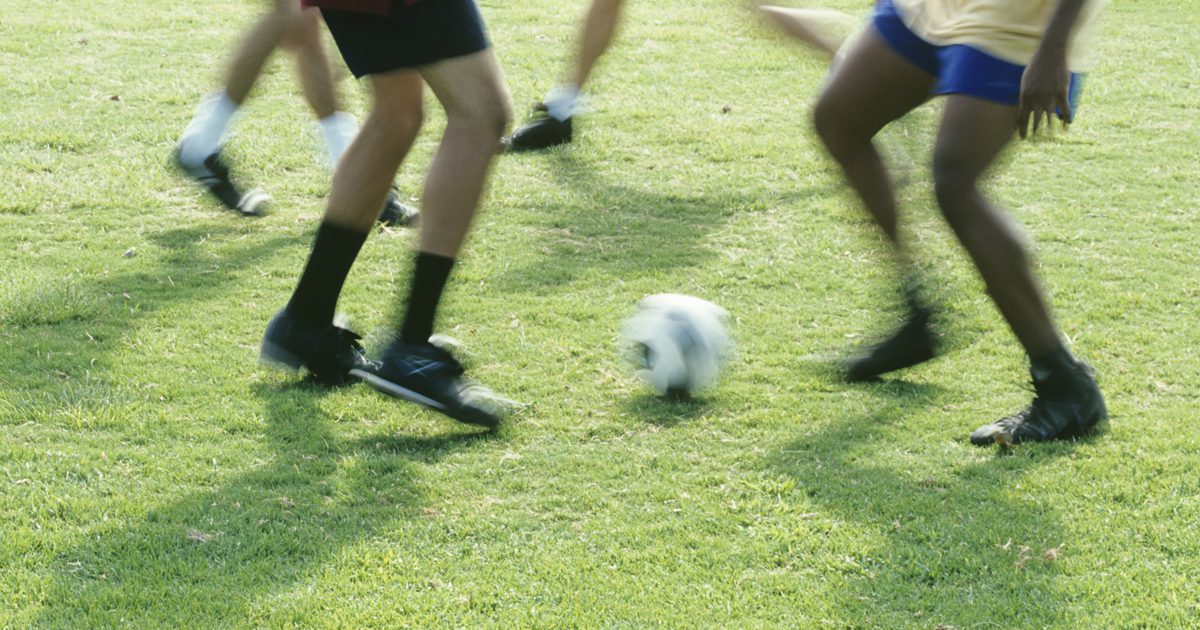 Как да дишаме правилно докато бягате и играете футбол