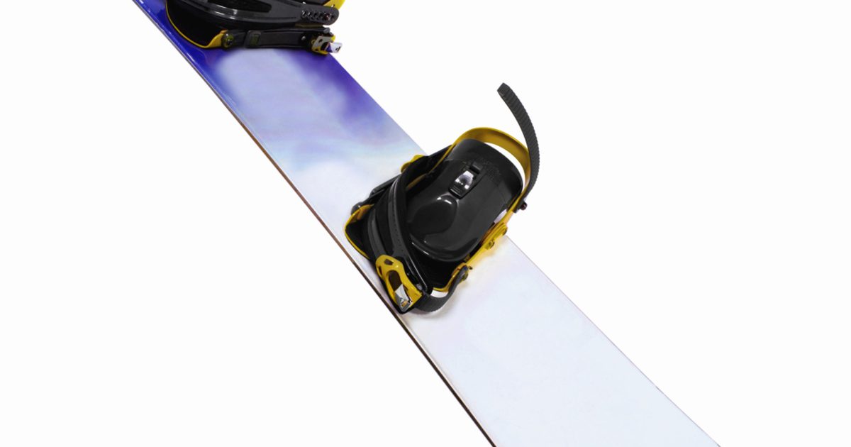Hur man fixar en bruten bindande klämma på en snowboard