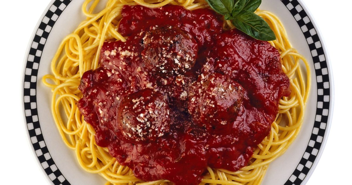 Ako získať Špagety Farba z košele