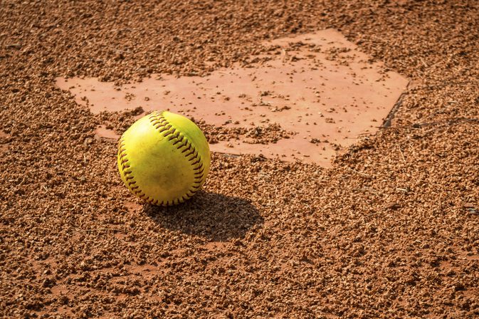 Jak poprawić Swing softballu Slow-Pitch